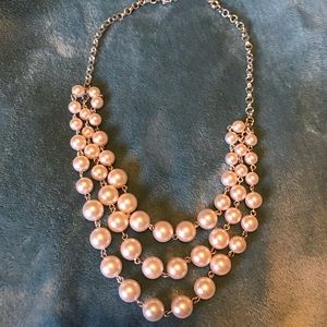 Pearly style necklace